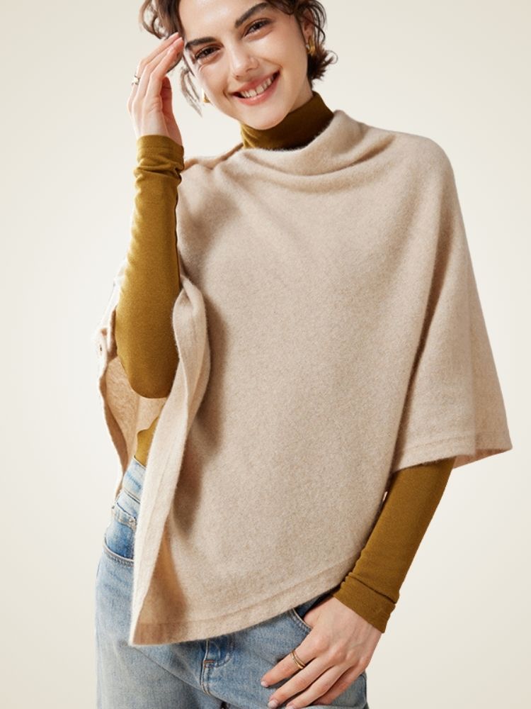 Asta - Buttoned Cashmere Poncho