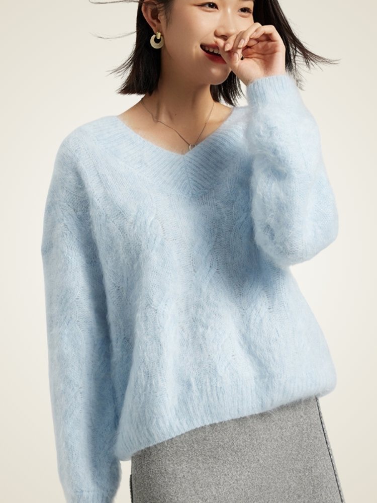 Vaelith - V-neck Fuzzy Knit Cashmere Jumper