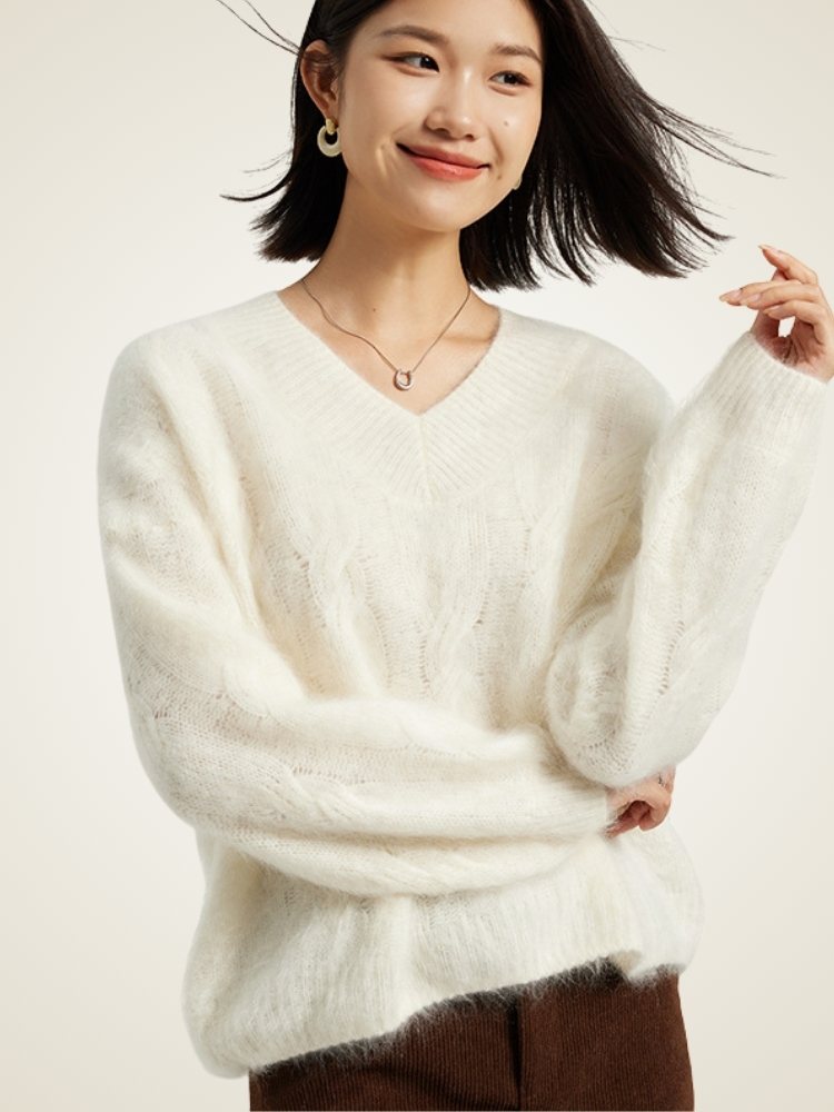 Vaelith - V-neck Fuzzy Knit Cashmere Jumper