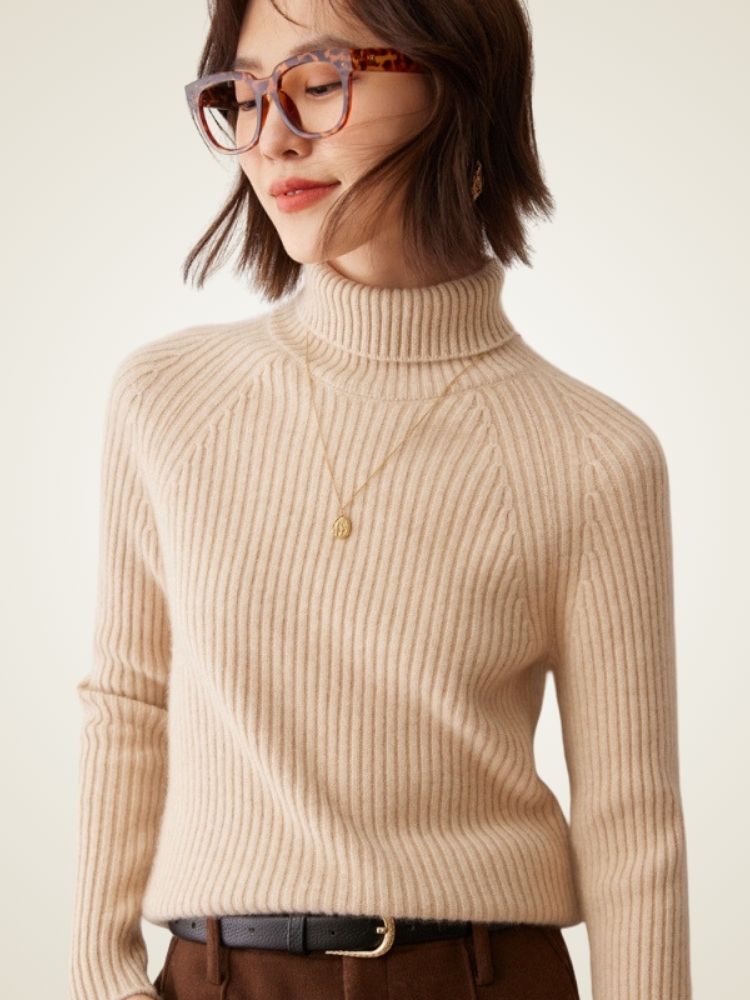 Loretta - Ribbed Cashmere Turtleneck