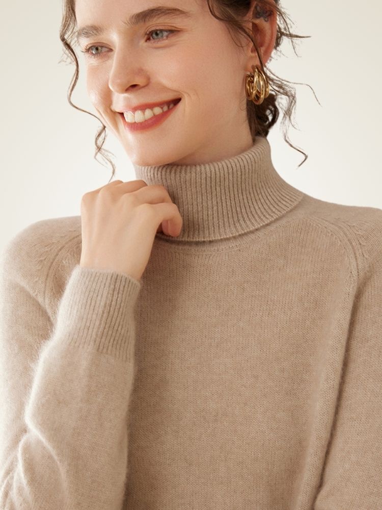 Lysandra - Classic Cashmere Turtleneck