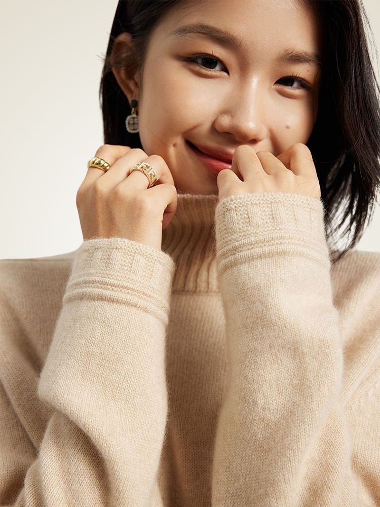 Katerina - Cashmere Turtleneck