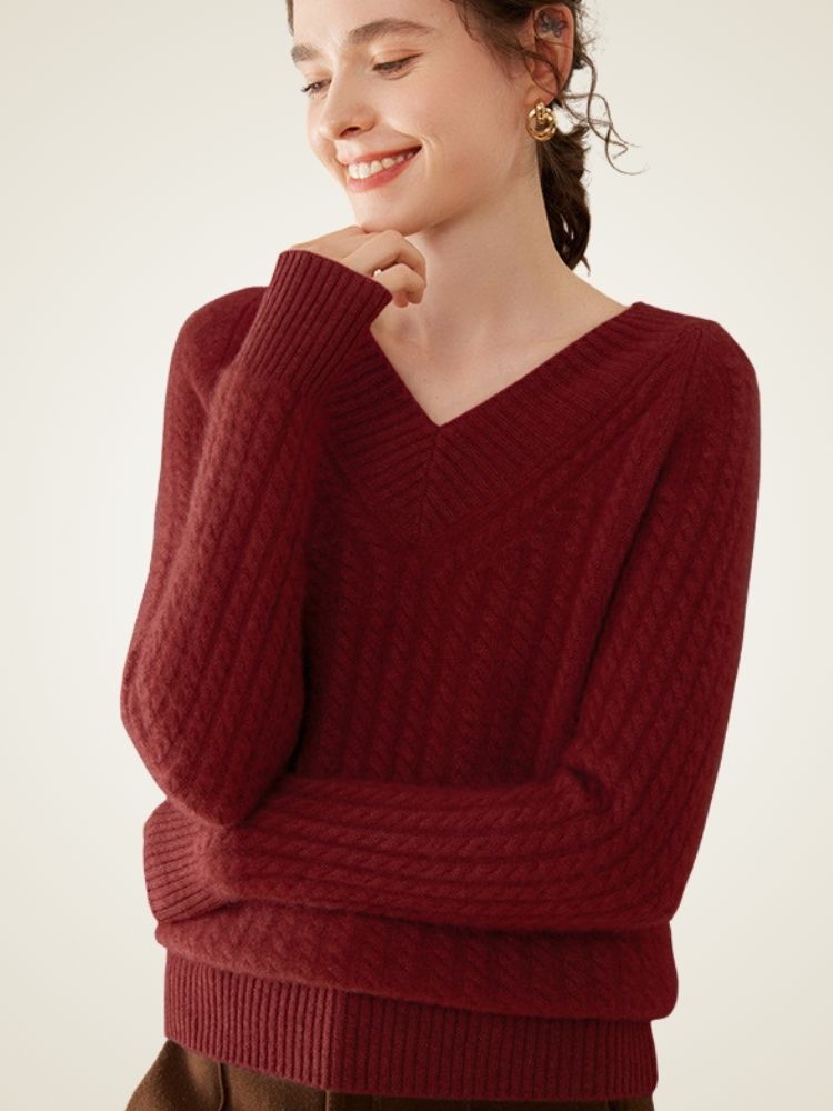 Iliviana - Cable Knit V-Neck Pullover