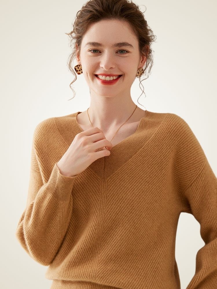 Roselith - Classic V-Neck Cashmere Pullover