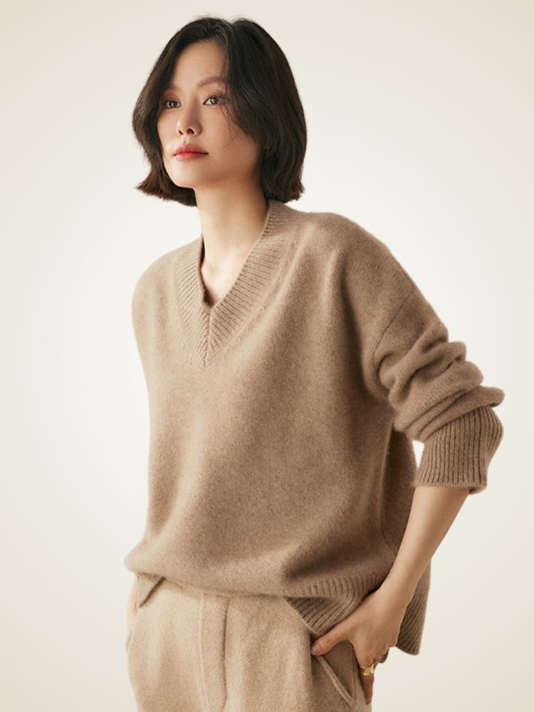 Lailie - V-Neck Cashmere Sweater