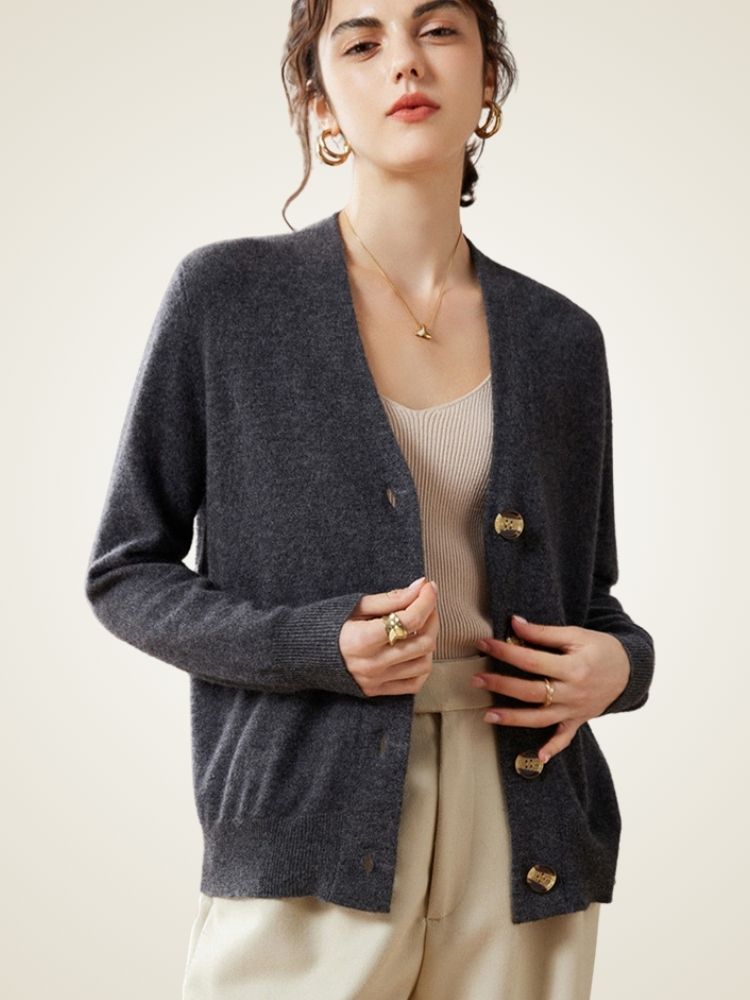 Avi - Classic Cashmere Buttoned Cardigan