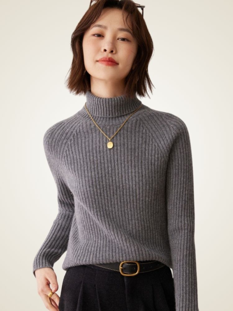 Loretta - Ribbed Cashmere Turtleneck