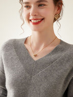 Roselith - Classic V-Neck Cashmere Pullover