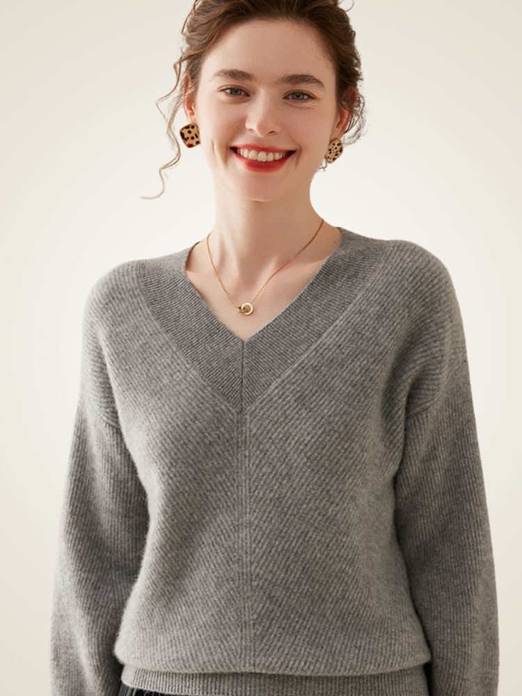 Roselith - Classic V-Neck Cashmere Pullover