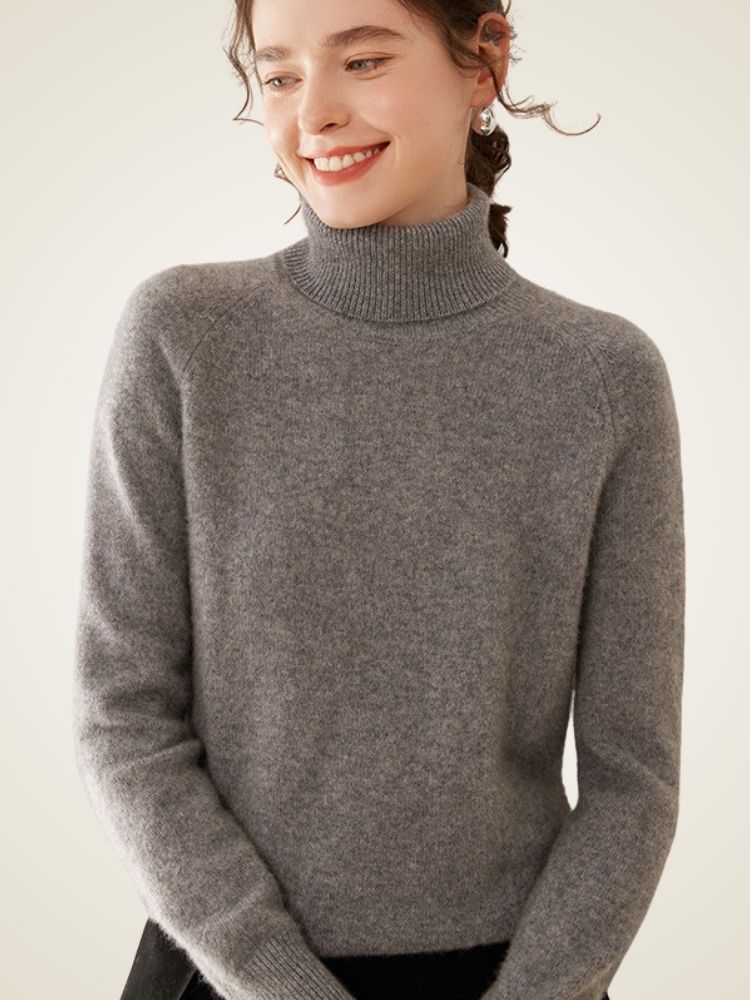 Lysandra - Classic Cashmere Turtleneck