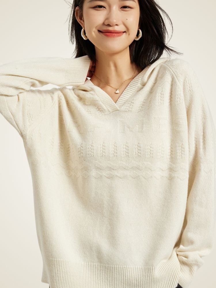 Zylia - V-Neck Cashmere Hoodie