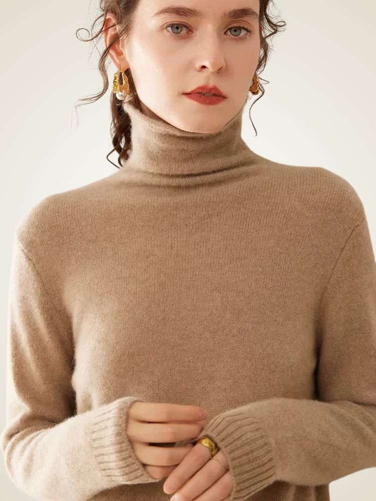 Anastasia - Cashmere Turtleneck
