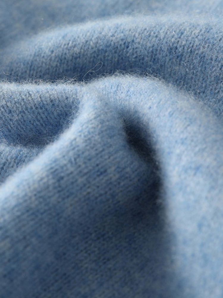 August - Crewneck Cashmere Sweater