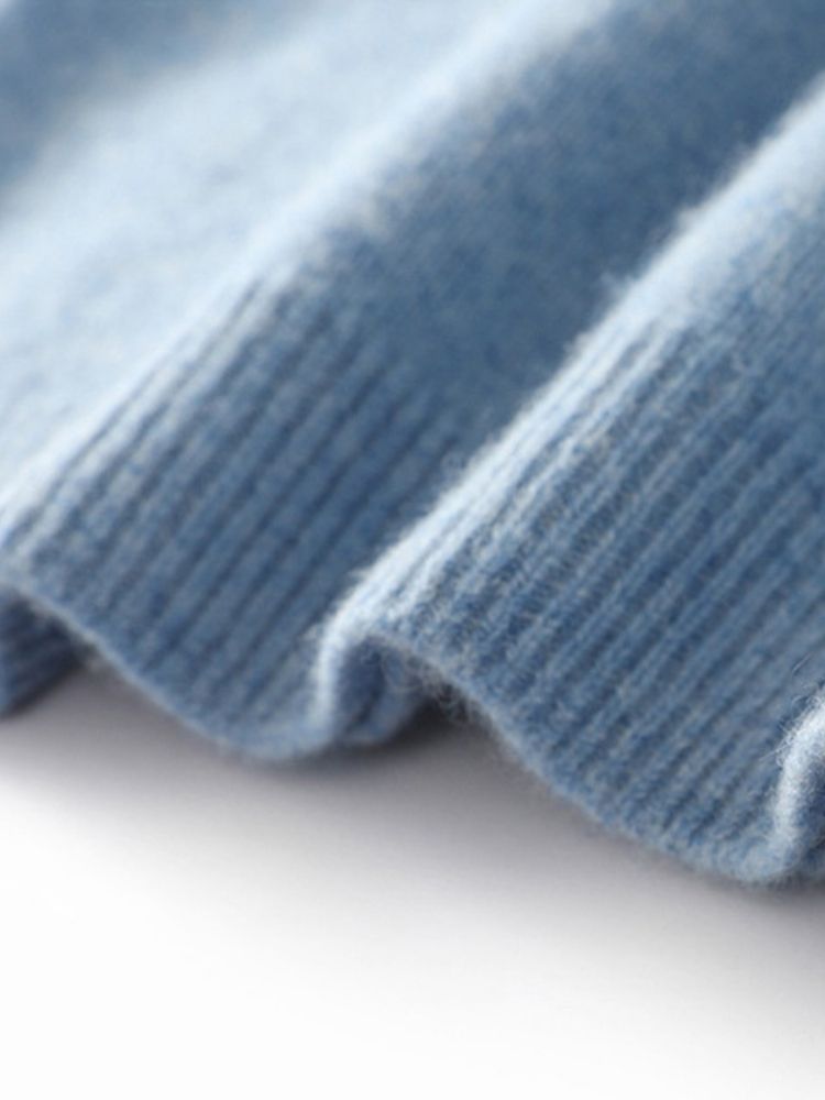 August - Crewneck Cashmere Sweater