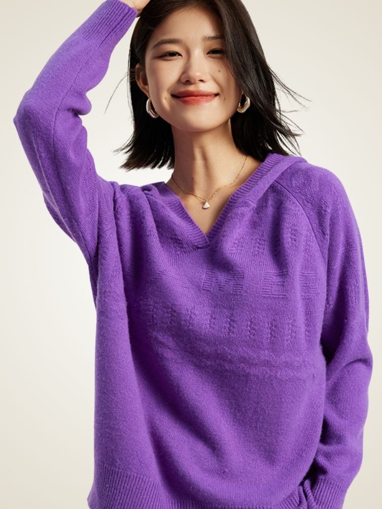 Zylia - V-Neck Cashmere Hoodie