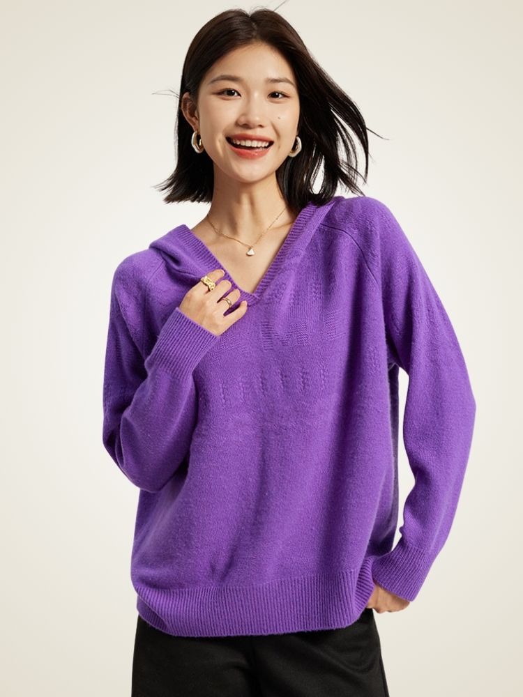 Zylia - V-Neck Cashmere Hoodie