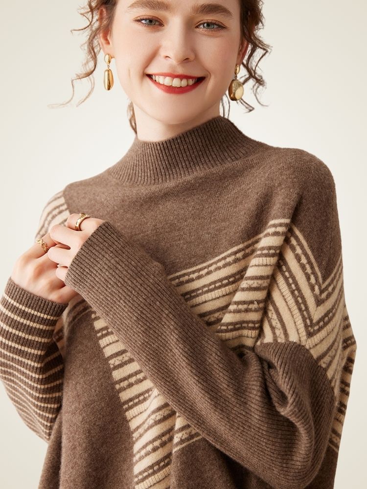 Magda - Poncho Cashmere Sweater