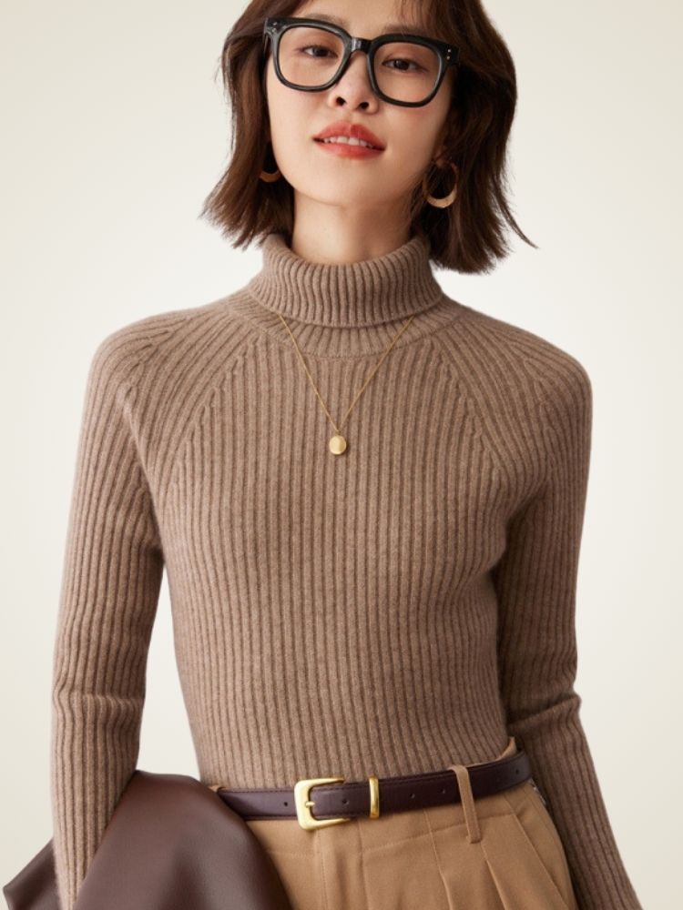 Loretta - Ribbed Cashmere Turtleneck